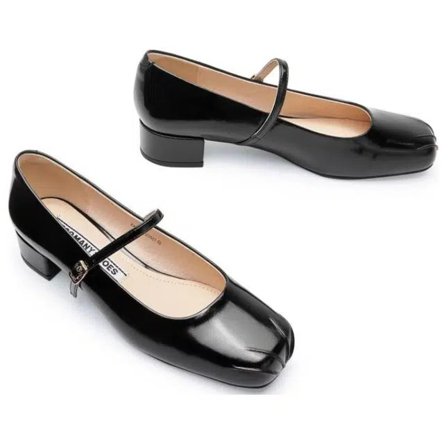TOOMANYSHOES
