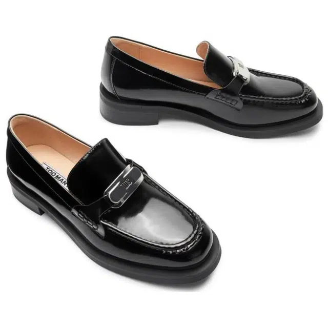 TOOMANYSHOES