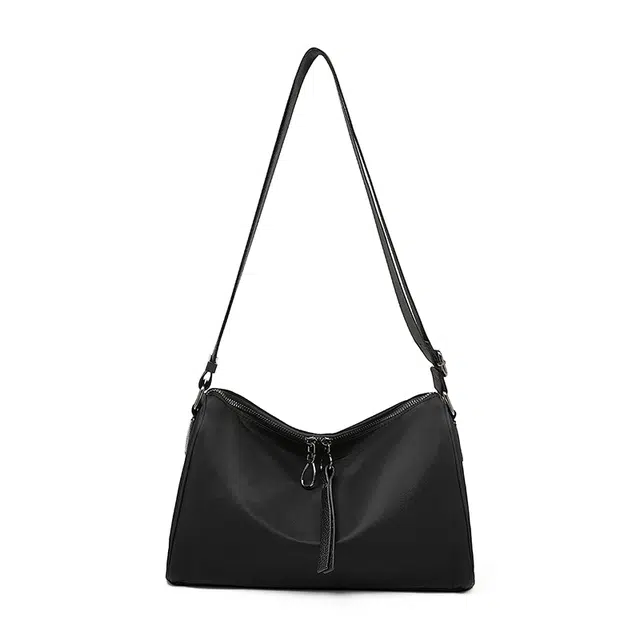 老人头 经典纯色高级质感通勤实用 织物 斜挎单肩包 常规 女款 黑色