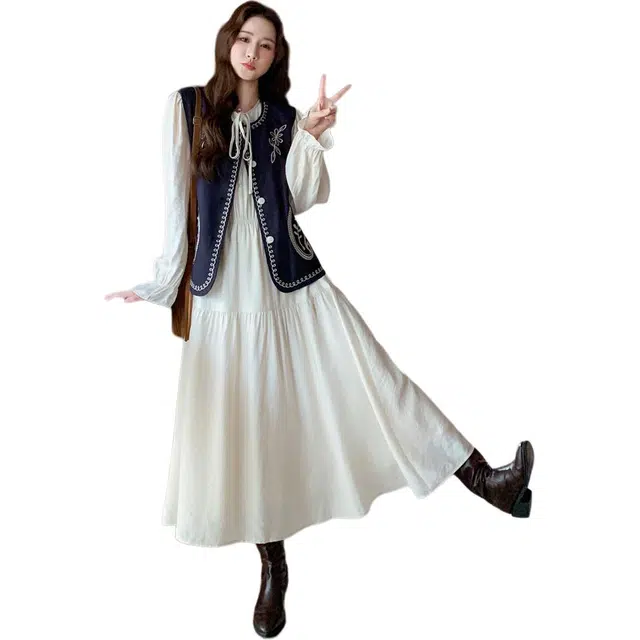 稻草人 刺绣文艺温柔设计精美马夹裙子秋两件套装 女款