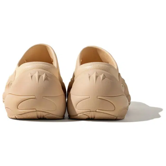 ANTA SNEAKERVERSE SV FireOrb