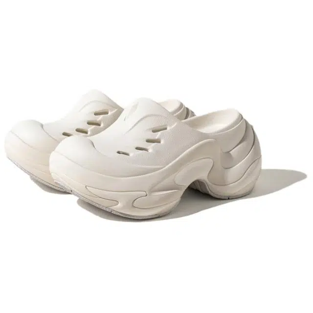 ANTA SNEAKERVERSE SV FireOrb