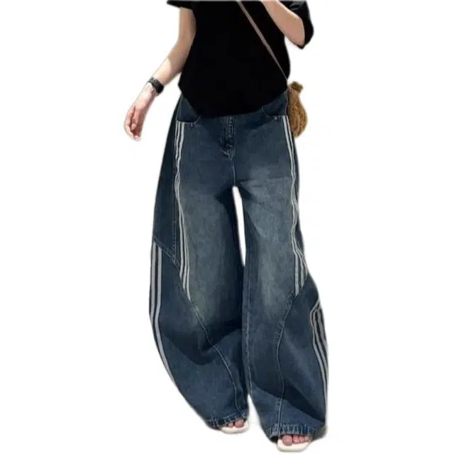 么宁 美式复古水洗解构弯刀设计感拼接三条杠条纹阔腿裤牛仔裤 女款