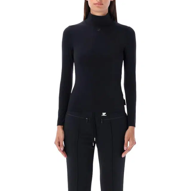 COURREGES T