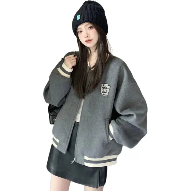 邓大喵 学院风绵羊毛单面呢春秋款徽章撞色宽松毛呢韩系短外套棒球服 女款