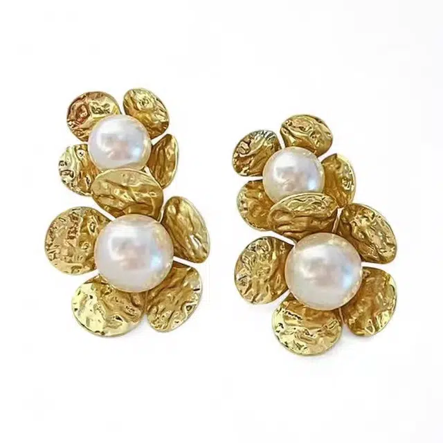 澜耀 法式复古金属花朵珍珠 气质小众奢华优雅简约精致耳饰 合金 耳环 女款