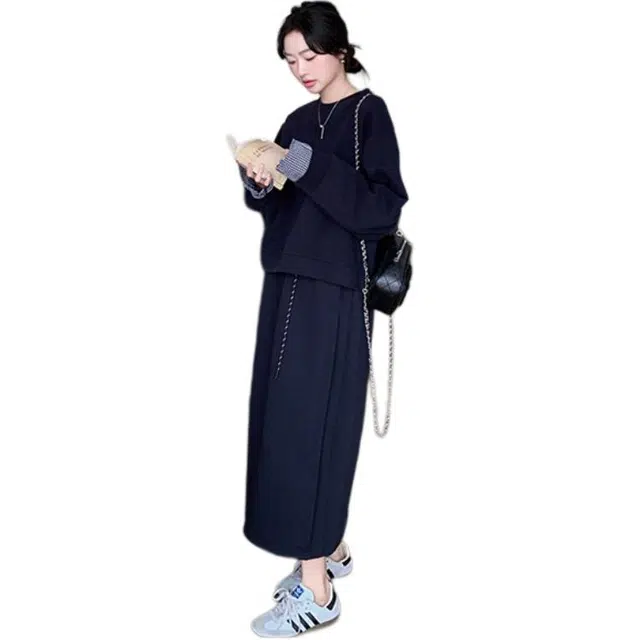 丝絮丝绸 秋季减龄慵懒感袖口拼接圆领上衣休闲半身裙两件套裙装套装 女款