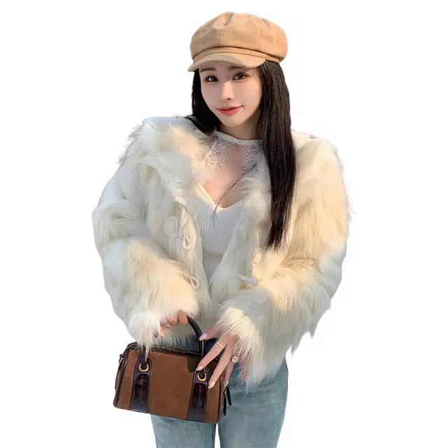 思蓓儿 环保牛角扣毛毛外套外搭宽松厚实绝美短款上衣仿皮草 女款