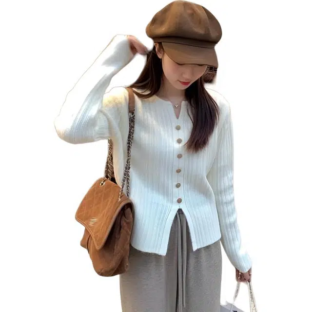 小卷要加油 软糯坑条杏色长袖针织衫女秋韩系百搭显瘦下摆开叉设计感毛衣针织衫 女款