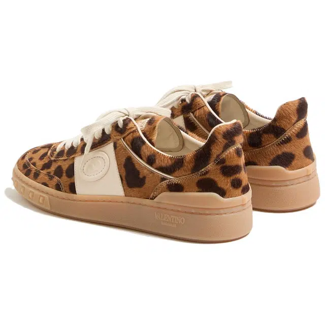 Valentino UPVILLAGE Garavani