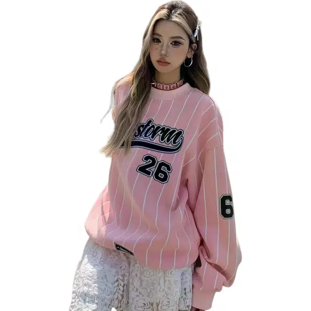 小卷要加油 宽松美式字母印花球衣风常规长袖街头套头卫衣 女款