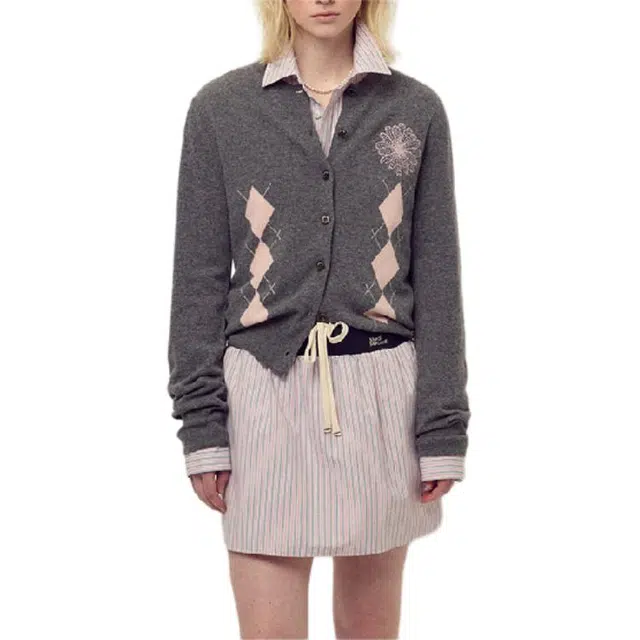 MARDI MERCREDI FW25 CASHMERE BLENDED CARDIGAN ROUND NECK ARGYLE_DEEPGREY PINK