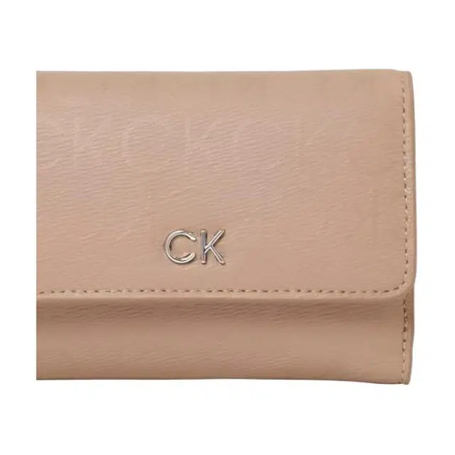 CALVIN KLEIN