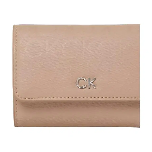CALVIN KLEIN