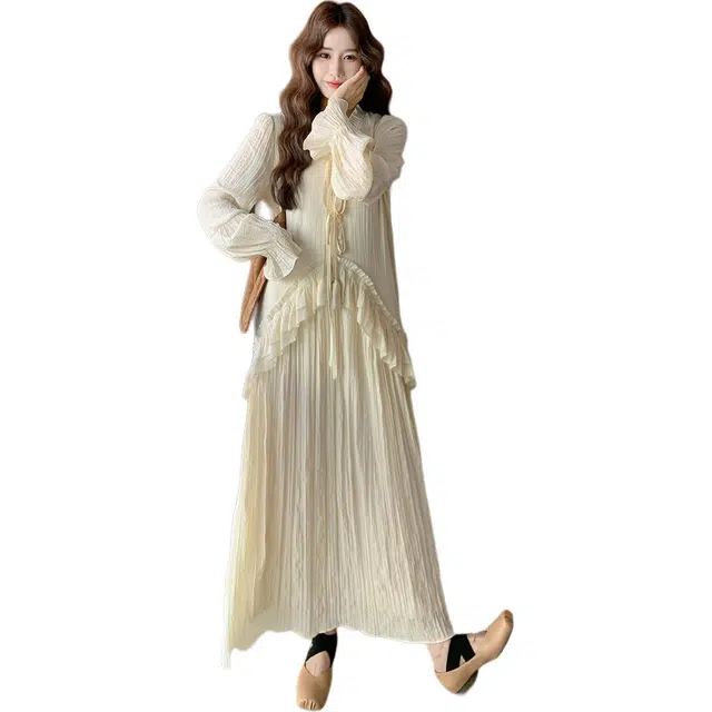 袋鼠 法式慵懒松弛感荷叶边拼接长袖连衣裙 女款