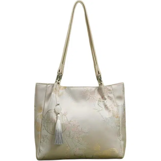 RKM Tote