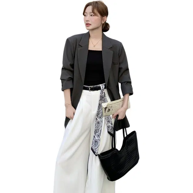 稻草人 时尚休闲设计感洋气高级西装外套 女款