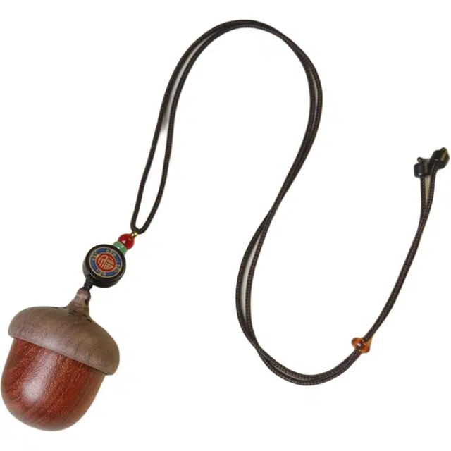 得笙陌 大松果香囊挂饰高端质感自然色泽经典 大漆 木作项链 男女同款情侣款