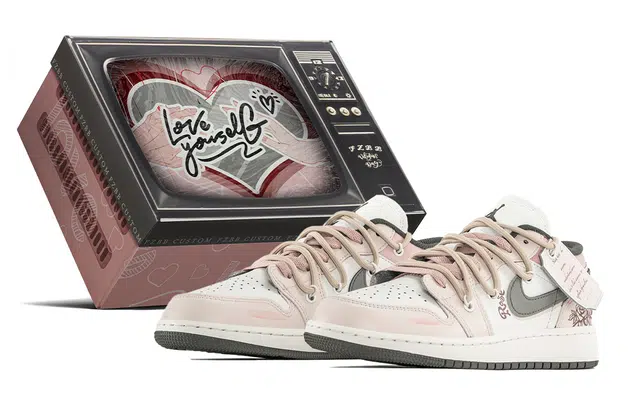 Jordan Air Jordan 1 Low GS Grey Pink