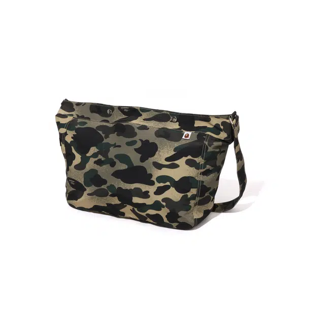 A BATHING APE