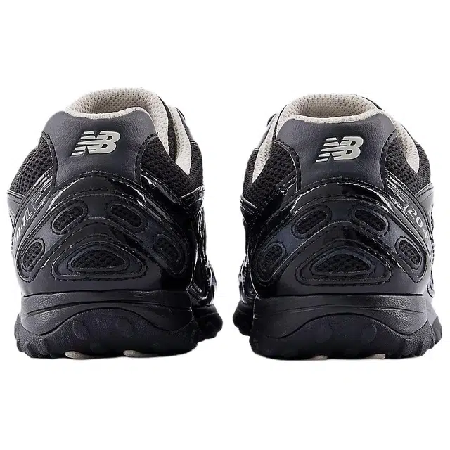 New Balance 204L