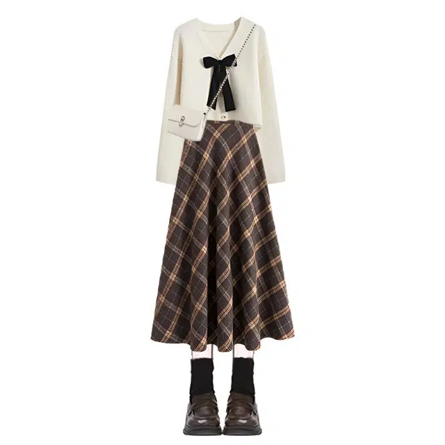 米囹美拉德穿搭毛呢连衣裙两件套小个子 奶系早春针织长裙套装