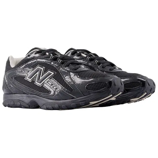 New Balance 204L