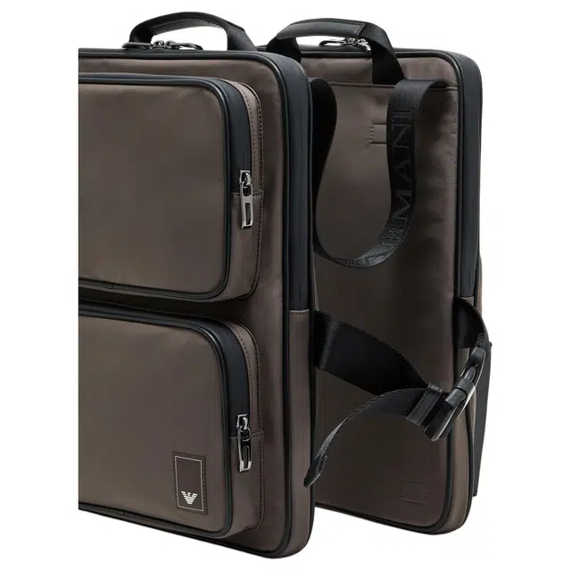 EMPORIO ARMANI Travel Essentials