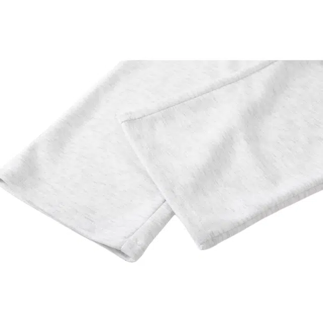 NINETEEN AUTUMN logo