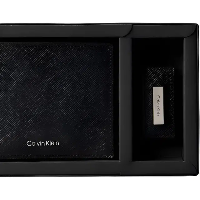 CALVIN KLEIN Calvin Klein