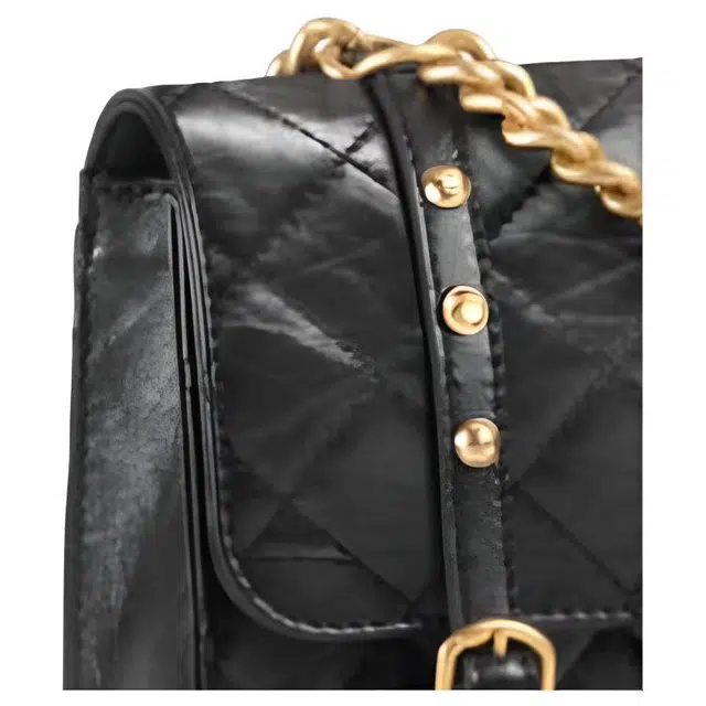 CHANEL 21B