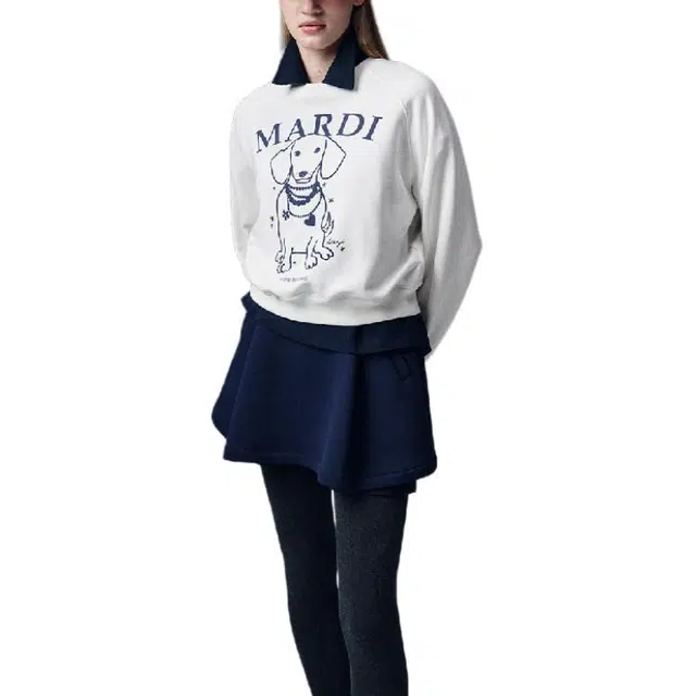 MARDI MERCREDI SWEATSHIRT RAGLAN SWING THE TAIL DDANJI PEARL NECKLACE