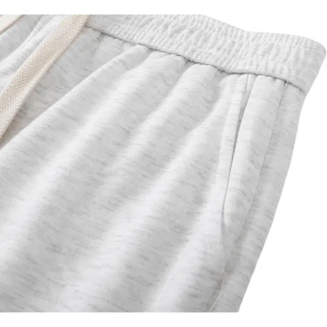 NINETEEN AUTUMN logo