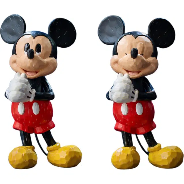 URDU ONE LEGEND x Disney Q