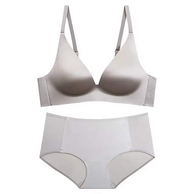 潞优野 高级感薄款无痕小胸聚拢上托无钢圈收副乳防下垂内衣裤套装 女款