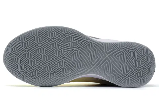 Nike Giannis Freak 6