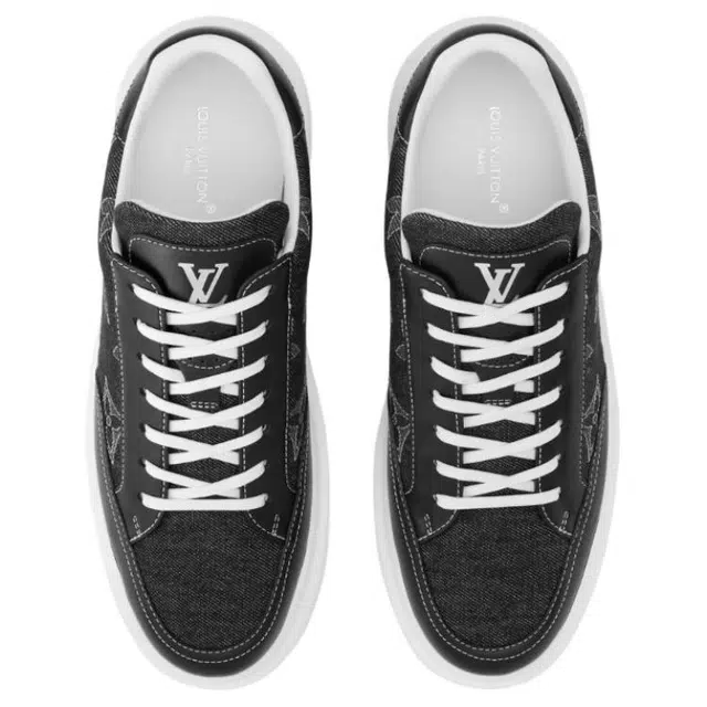 LOUIS VUITTON Beverly Hills