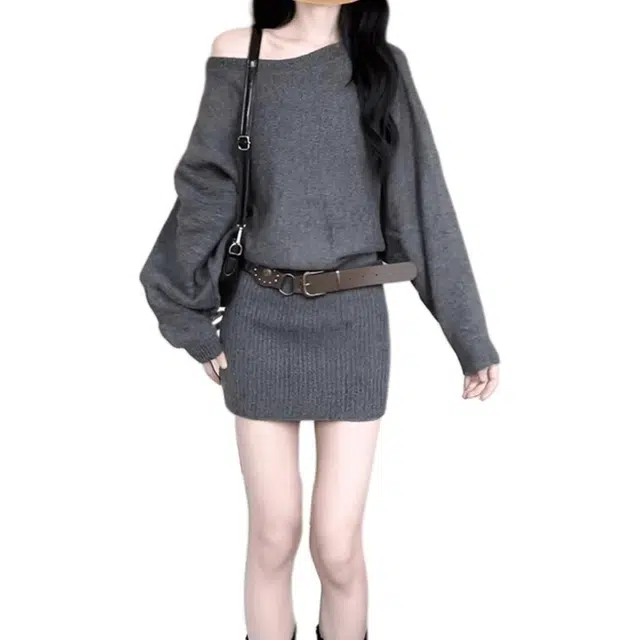 敲模女孩 美式辣妹风慵懒高级感针织宽松蝙蝠袖露肩短款包臀裙长袖连衣裙 女款