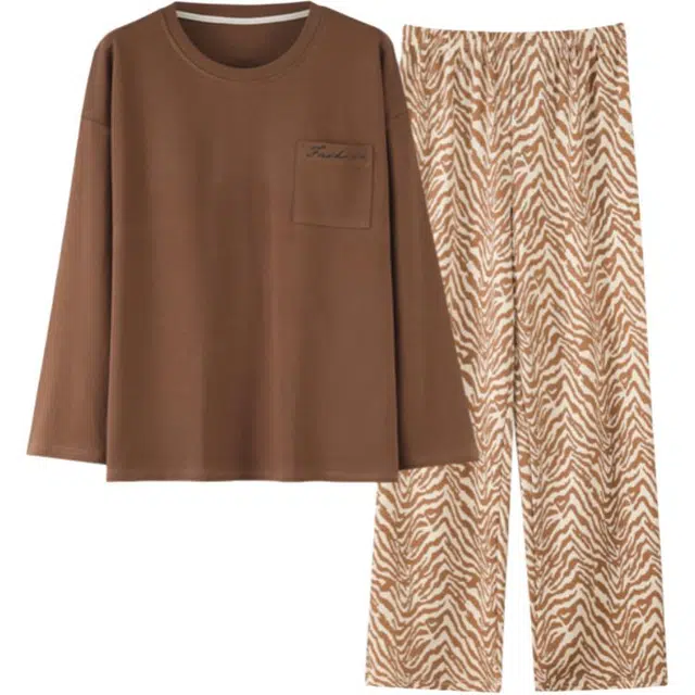 浮光岛屿 简约纯色时尚圆领带胸垫高级感长袖长裤舒适亲肤透气可外穿休闲睡衣套装 女 礼盒款 浅棕色