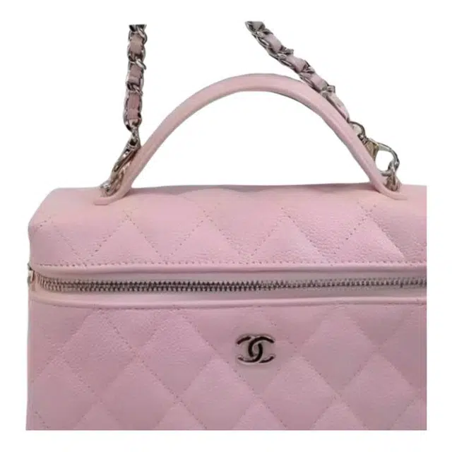CHANEL C Logo