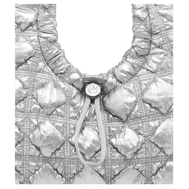 CARLYN Cushy Tote