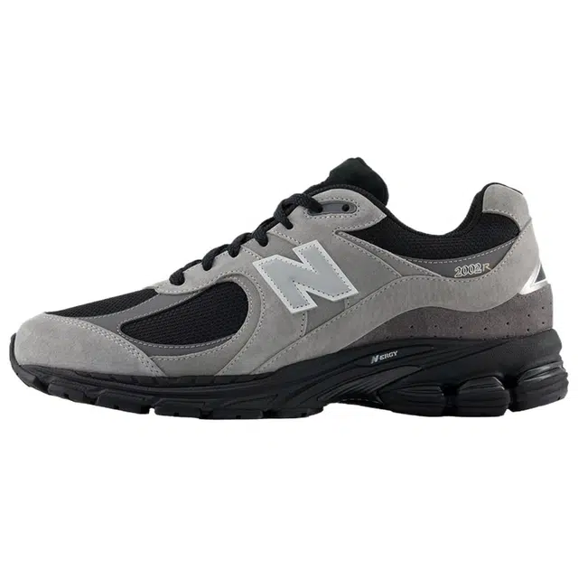 New Balance NB 2002R