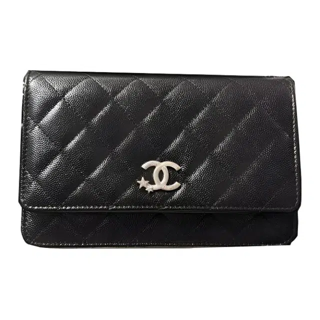 CHANEL 25B C Logo