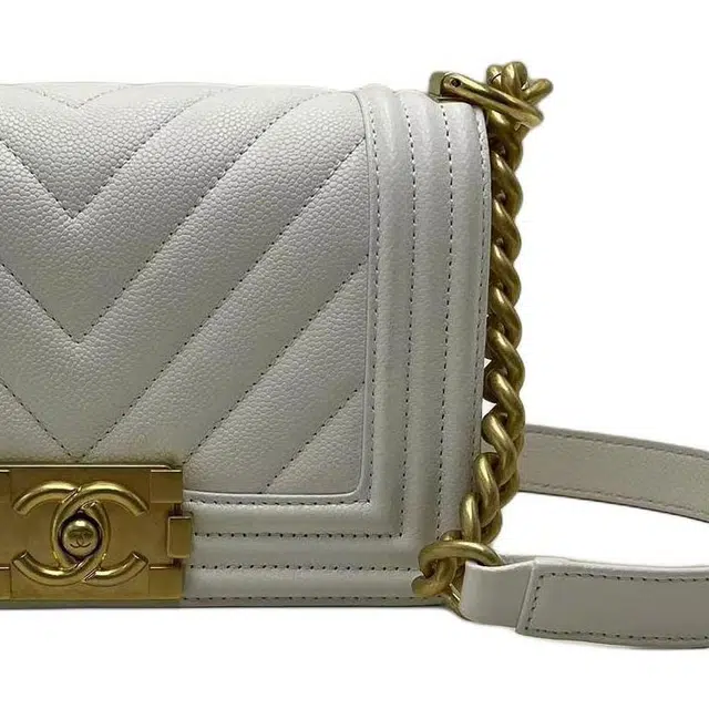 CHANEL LEBOY