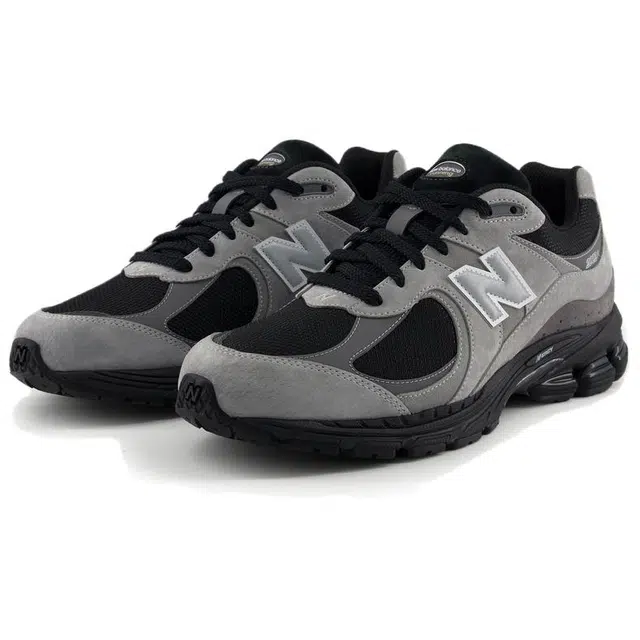 New Balance NB 2002R