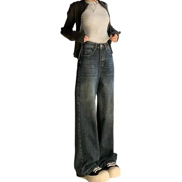 M JEANS STUDIOS 7 2025