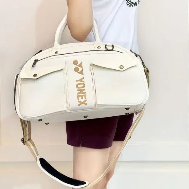YONEX