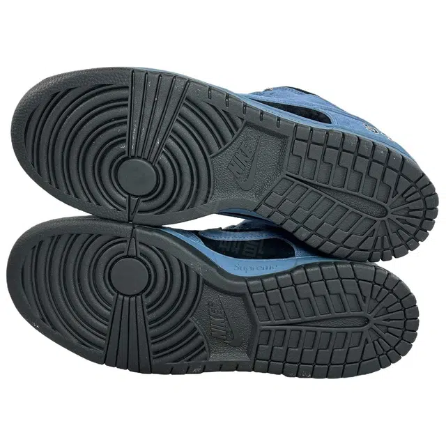 Supreme x Nike SB Dunk Low Pro OG QS