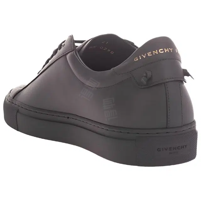 GIVENCHY