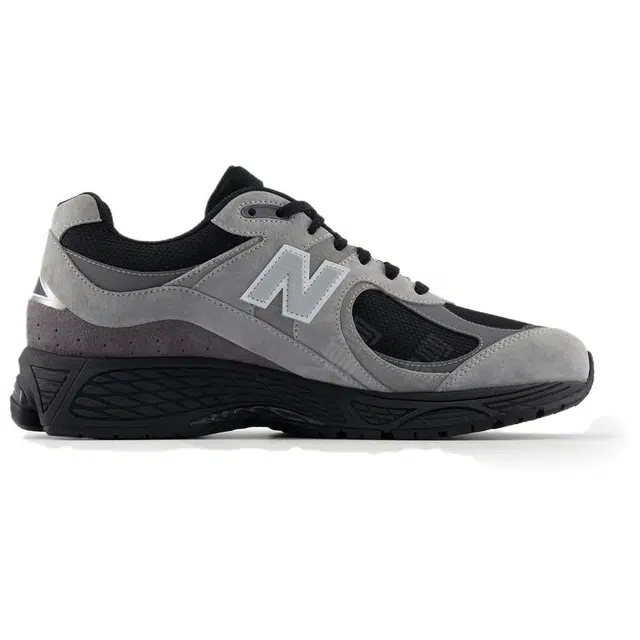 New Balance NB 2002R